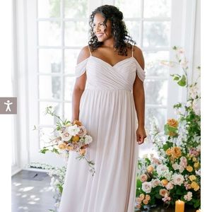 LAVENDAR REVELRY BRIDESMAID DRESS. Only worn once, great condition!!! Beautiful!